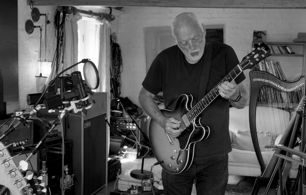 David-Gilmour-1_foto-di-GAVIN-ELDER1.jpg